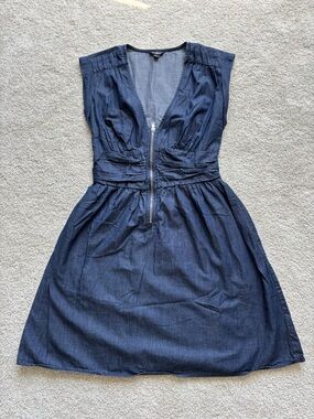 Guess Sleeveless Denim Midi Dress in Dark Blue with Front Zip